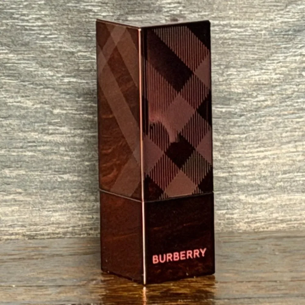 Burberry Kisses Matte Lipstick 09 Chestnut Nude Full Size NEW Russet Collection
